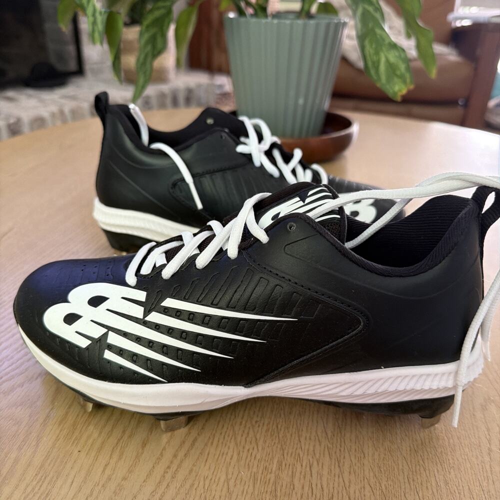 New Balance FuelCell 4040v6 Metal Cleats Black White Men’s 7 / Women’s 8.5